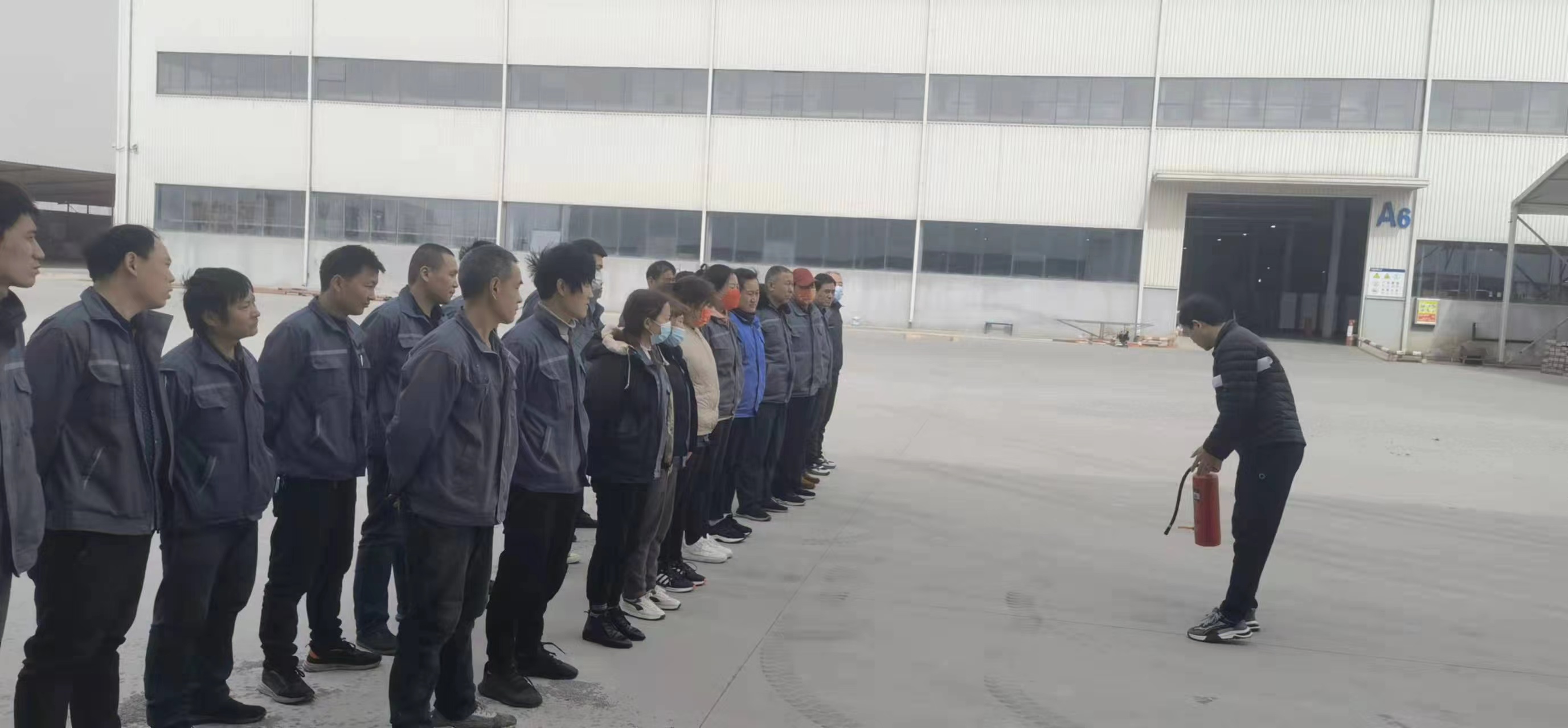 開(kāi)展消防演練，提升員工應(yīng)急能力